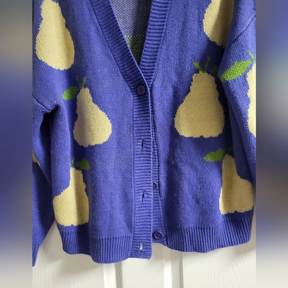 Forever 21 - NWOT - Purple Pear Button Up Cardigan - Size M - Picture 4 of 6